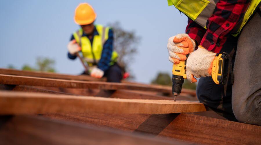 Professional residential roofers in Summerville, OR